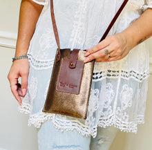 Load image into Gallery viewer, Le Papillon Phone Crossbody