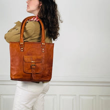 Load image into Gallery viewer, Le Papillon Cavalier Tote One Pocket Dark Brown